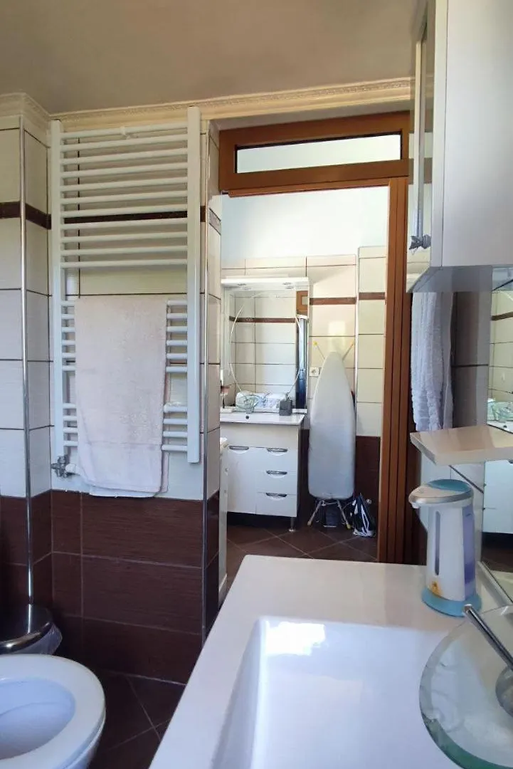 Vesi Apartment Gjirokaster