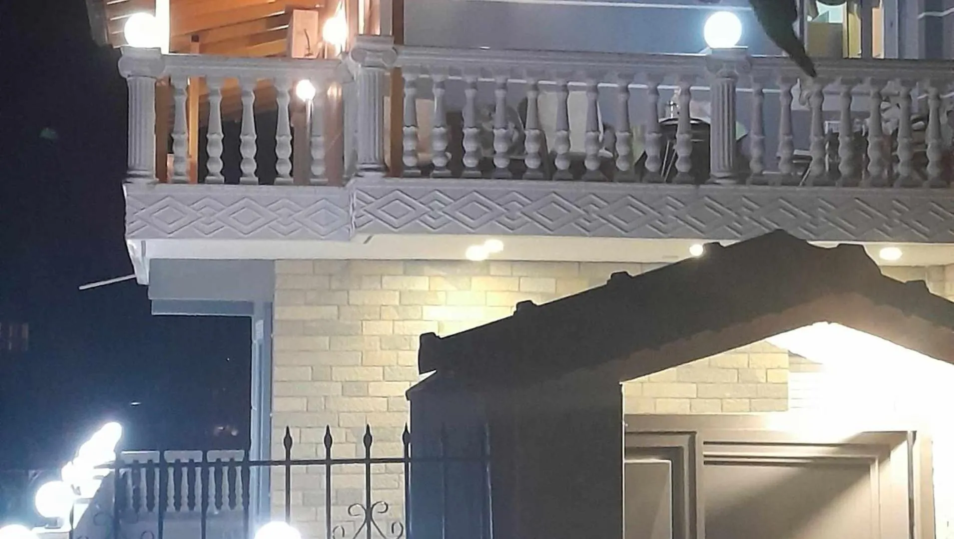 Vesi Apartment Gjirokaster